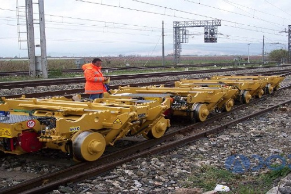Motorized Trolley for Gantries as Railway Infrastructure Maintenance equipment