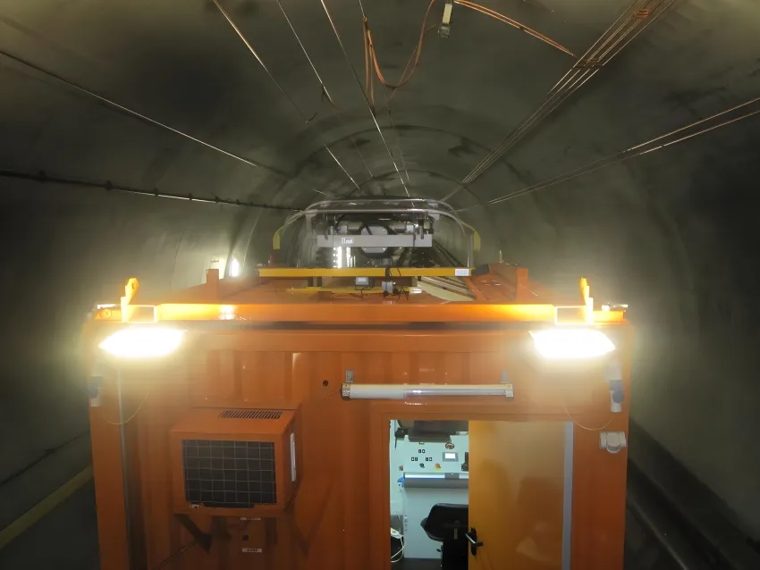 Contact line measuring system inside a tunnel for overhead line measurement