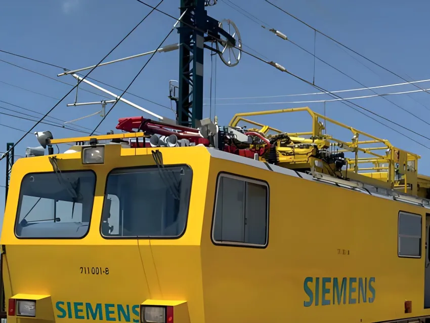Contact line measuring system on a railway vehicle for overhead line monitoring