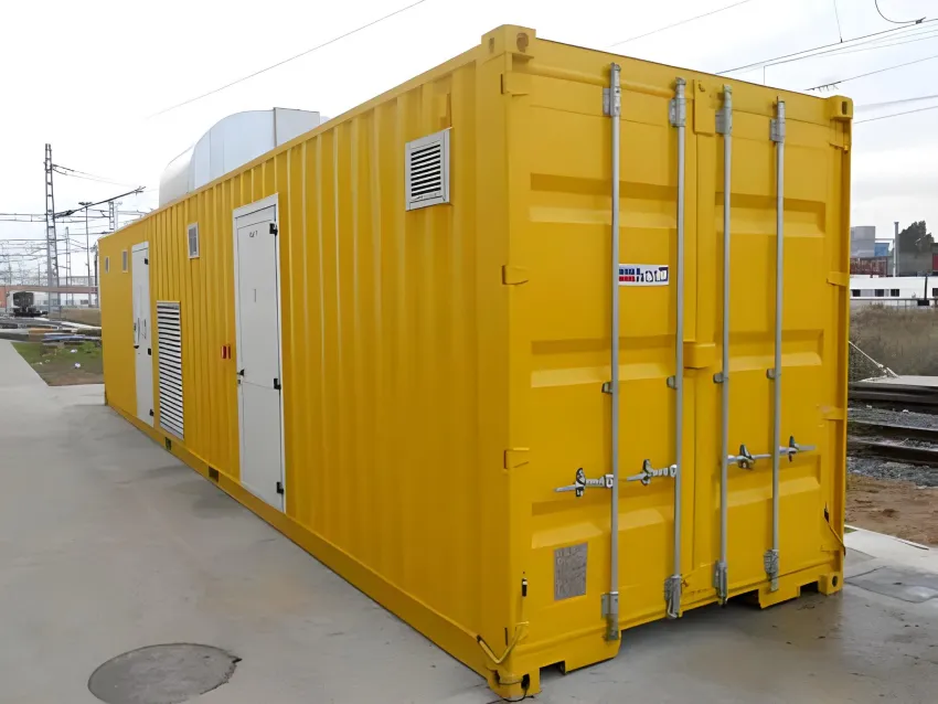 Containerized railway energy storage system for backup power support