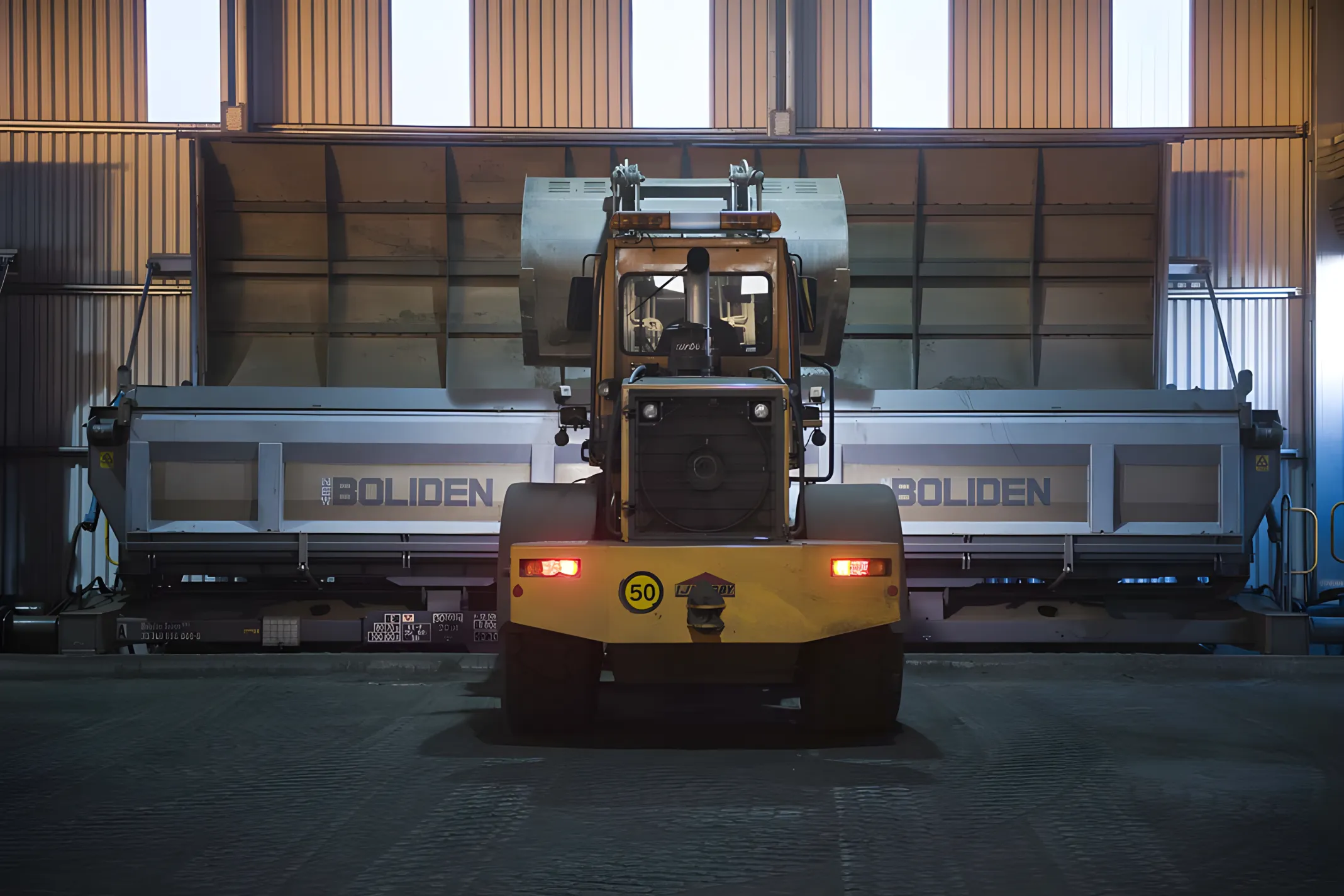 Side dumper loading freight wagon