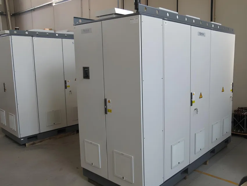 Static converters equipment for railway power conversion