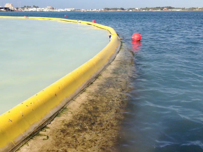 Turbidity curtain floating in coastal water for sediment control