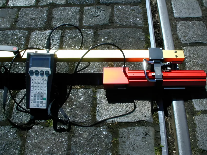 Wheel profile measurement system measuring rail wheel profile